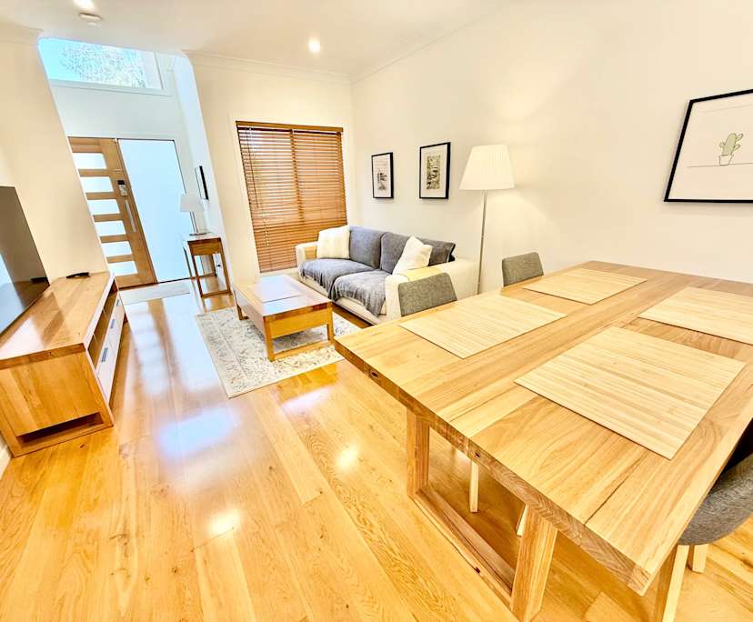 $810, Whole-property, 2 bathrooms, Shailer Park QLD 4128