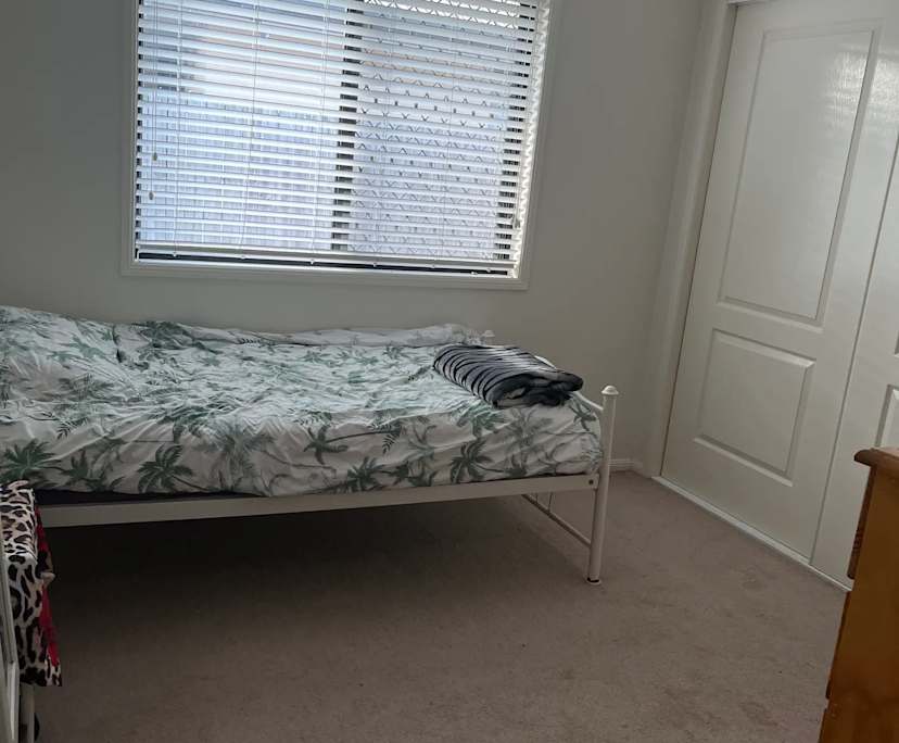 $250, Share-house, 4 bathrooms, Waterford QLD 4133