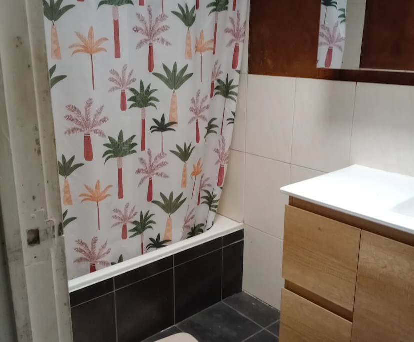 $300, Student-accommodation, 4 bathrooms, Yorkeys Knob QLD 4878