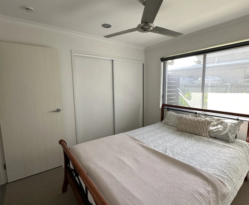 Room in a share house
