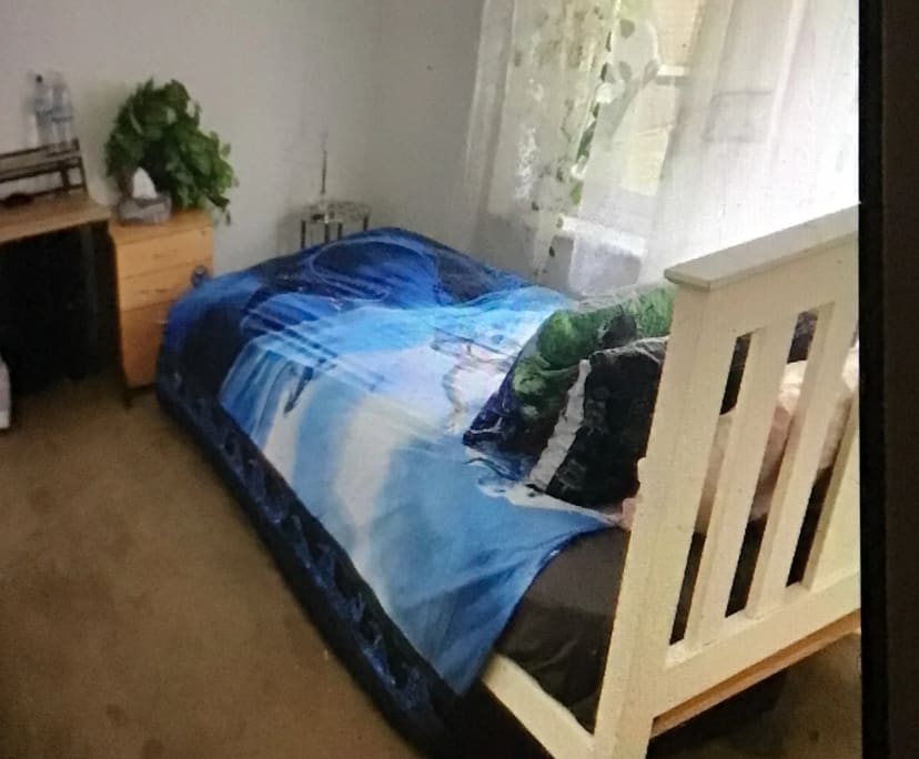 Unfurnished room in a flatshare