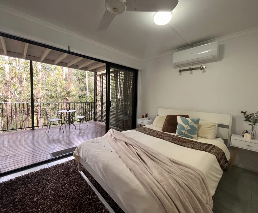 $1,490, Whole-property, 5 bathrooms, Saint Lucia QLD 4067