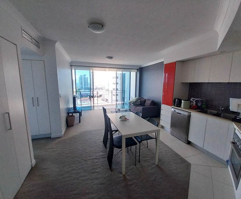 $285, Flatshare, 2 bathrooms, Southport QLD 4215