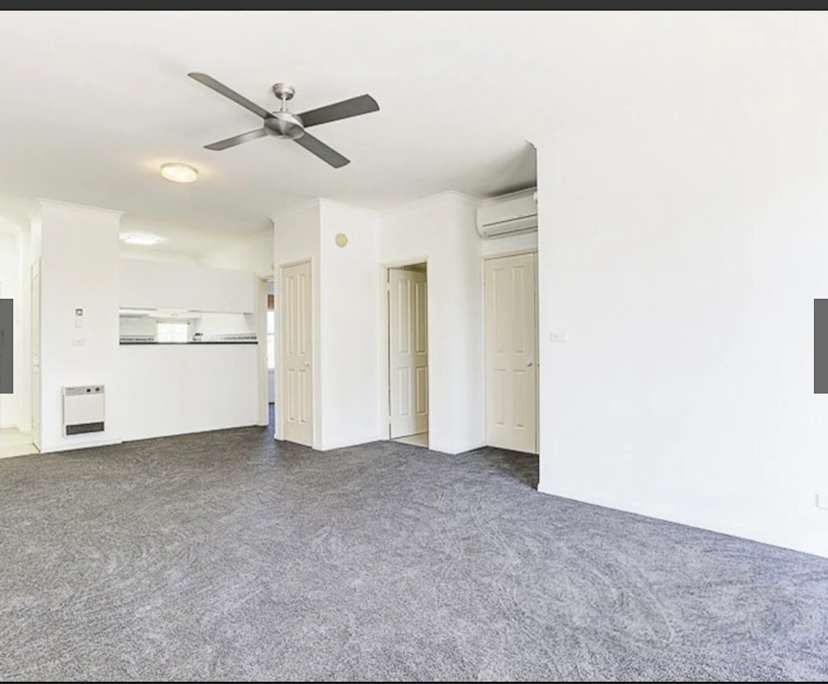 Unfurnished room in a flatshare