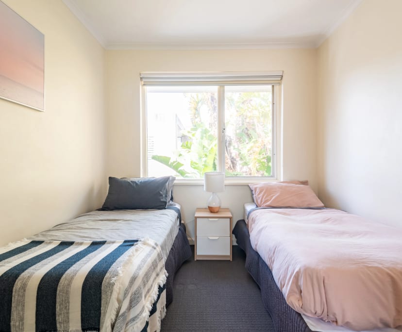 $1,200, Whole-property, 3 bathrooms, Elwood VIC 3184