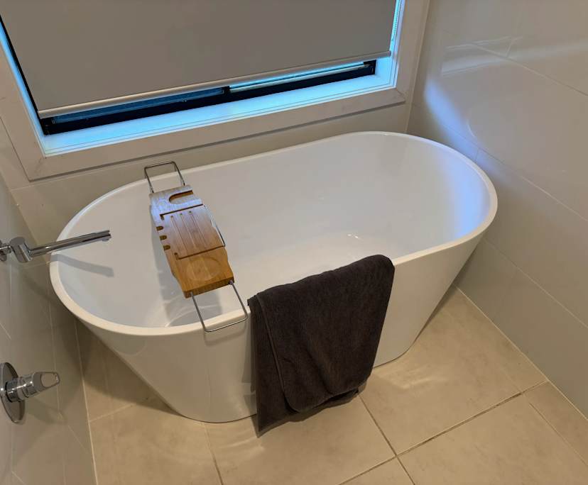 $350, Student-accommodation, 3 bathrooms, Helensvale QLD 4212