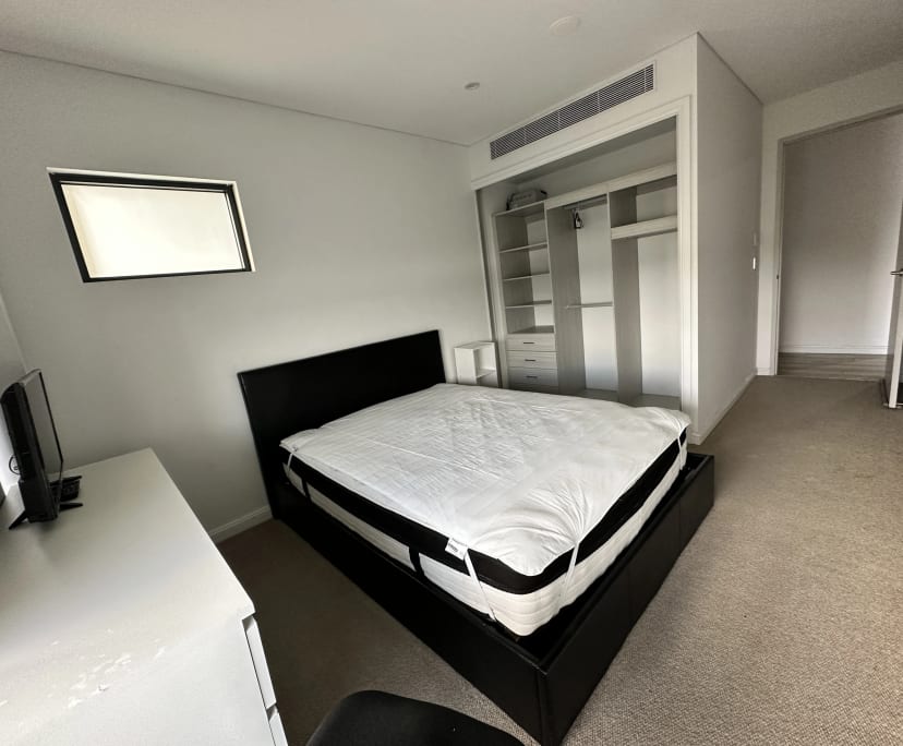 Furnished room in a flatshare