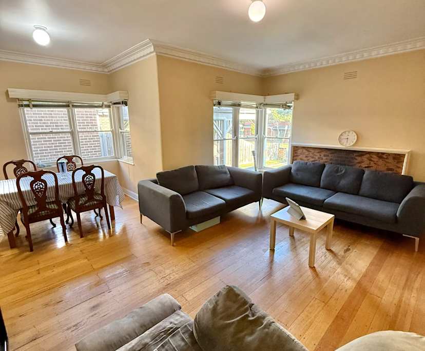 Room in a share house