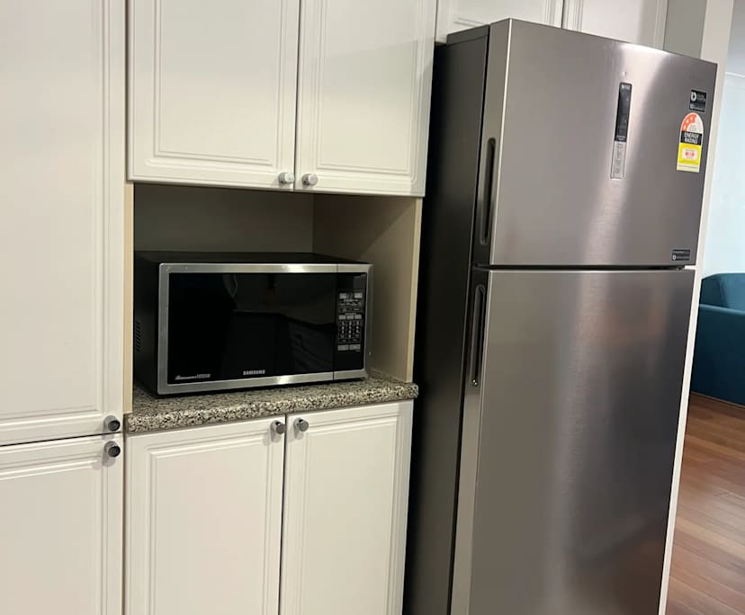 Furnished room with ensuite in a flatshare