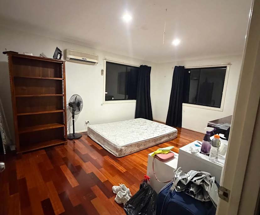 Unfurnished room in a share house
