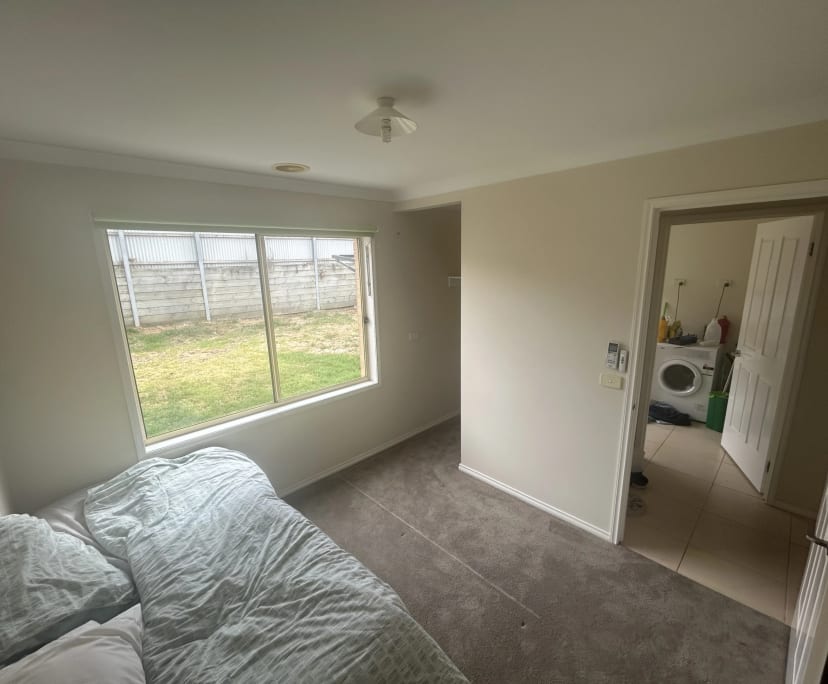 Unfurnished room in a share house