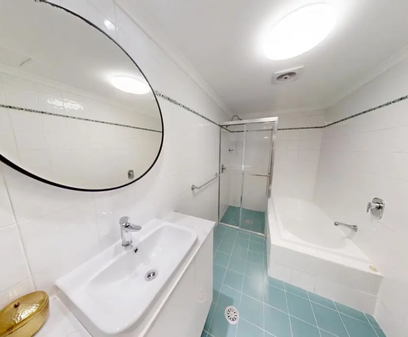 $285, Flatshare, 3 bathrooms, Chippendale NSW 2008