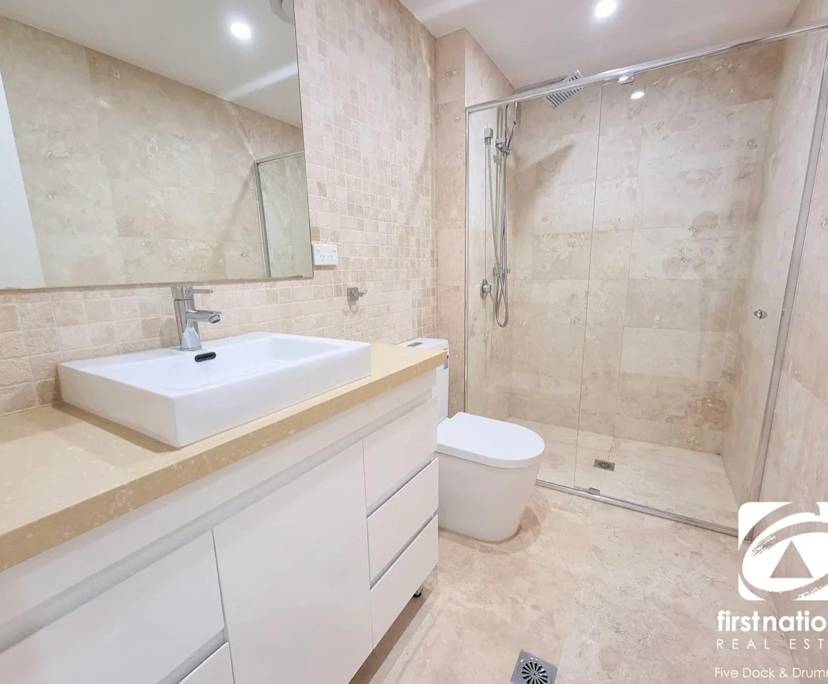 Furnished room with own bathroom