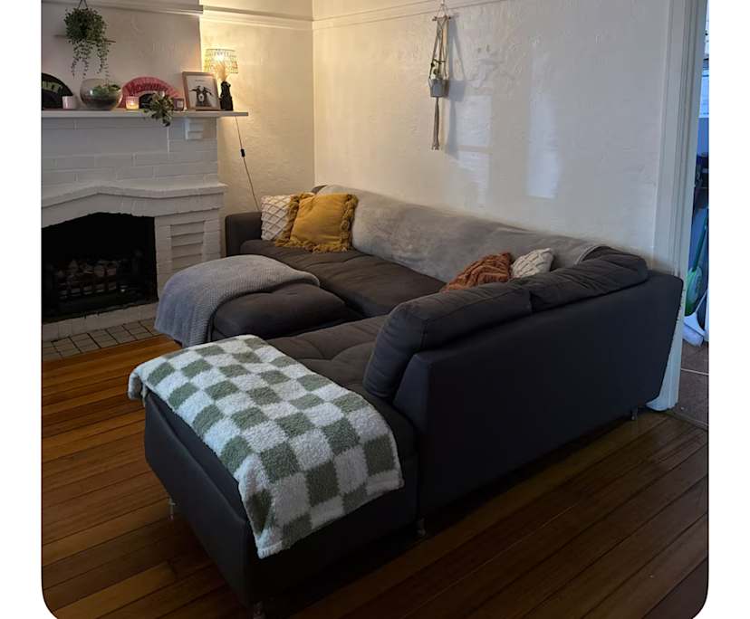 Whole property with 2 rooms for rent