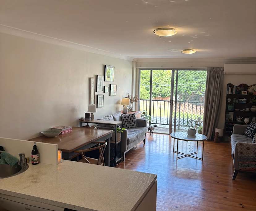 Furnished room with ensuite in a flatshare