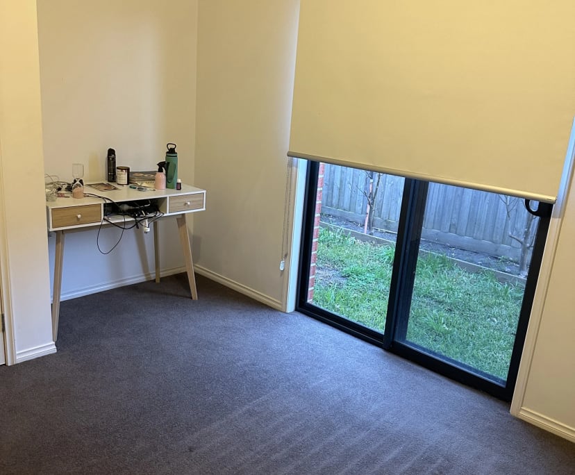 Room for Rent in Clyde North, Melbourne 250, Unfu...