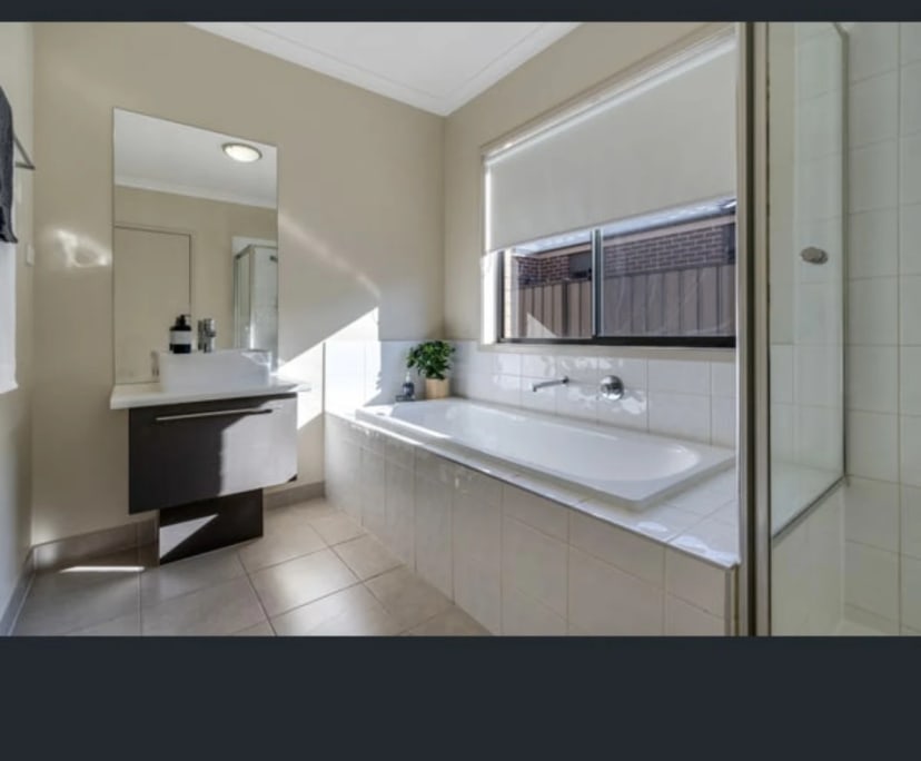 $210, Share-house, 4 bathrooms, Craigieburn VIC 3064