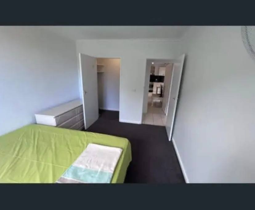 Unfurnished room in a flatshare