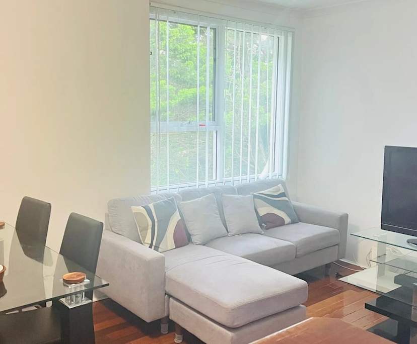 Furnished room in a flatshare