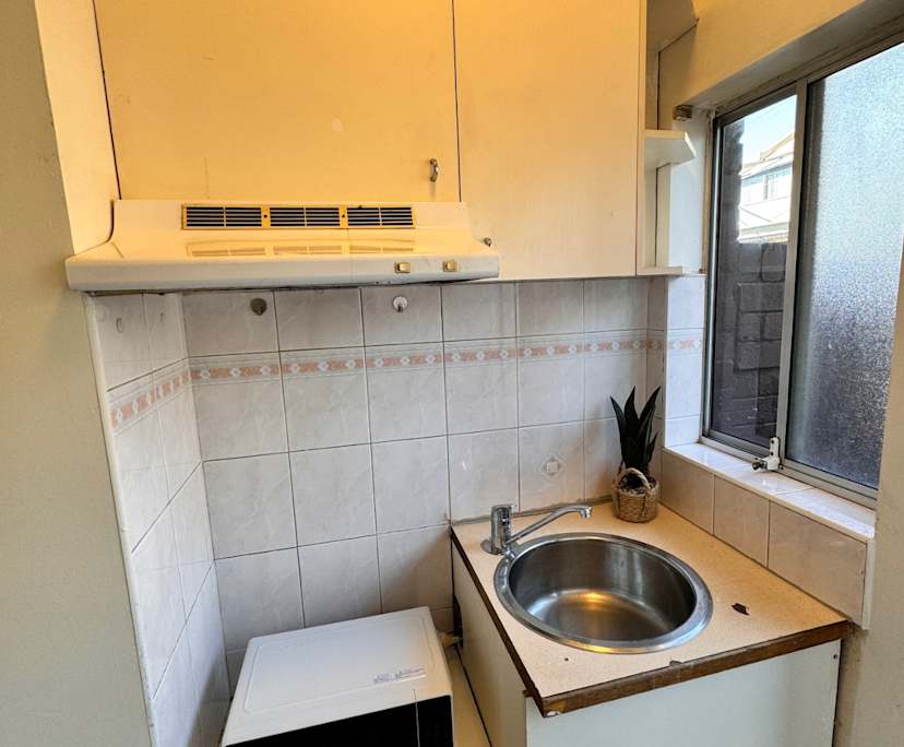 $380, Studio, 1 bathroom, Enmore NSW 2042