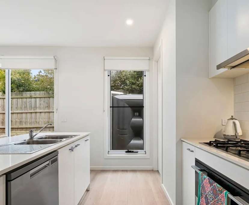 $275, Share-house, 4 bathrooms, McCrae VIC 3938