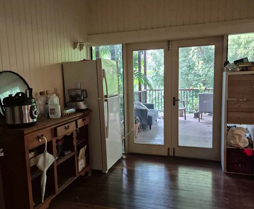 Room in a share house
