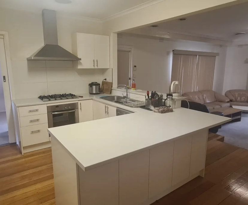 Room in a share house