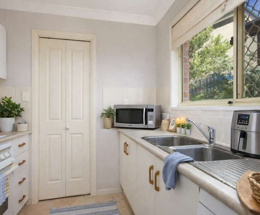 $295, Share-house, 3 bathrooms, Greenslopes QLD 4120