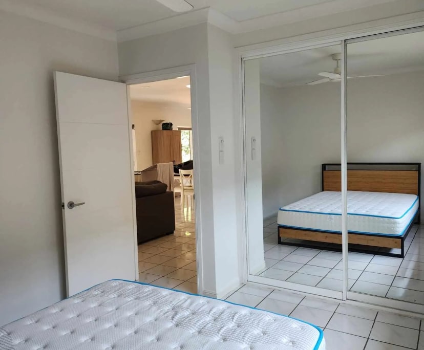 $290, Share-house, 3 bathrooms, Smithfield QLD 4878