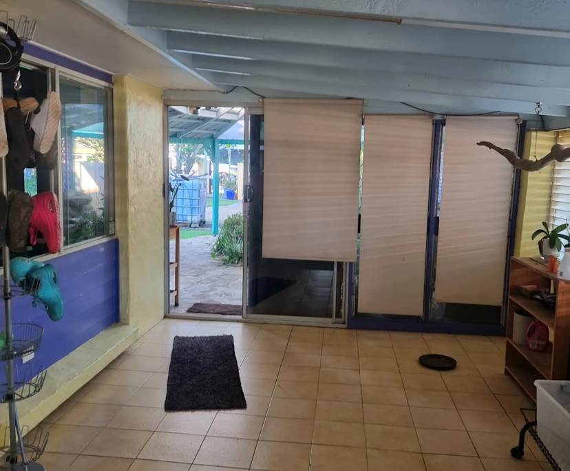 Room in a share house