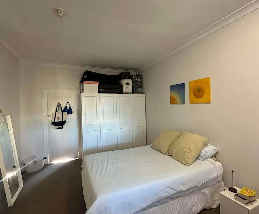 Unfurnished room in a flatshare