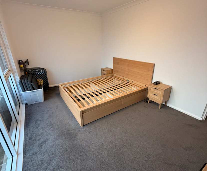 Furnished room in a flatshare
