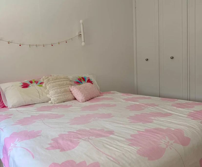 Furnished room with own bathroom