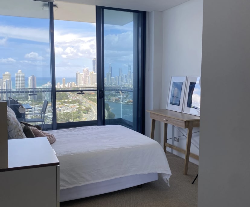 $700, Flatshare, 2 bathrooms, Southport QLD 4215