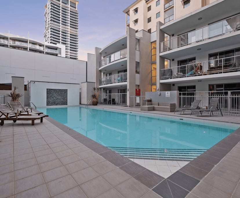 $800, Whole-property, 2 bathrooms, East Perth WA 6004