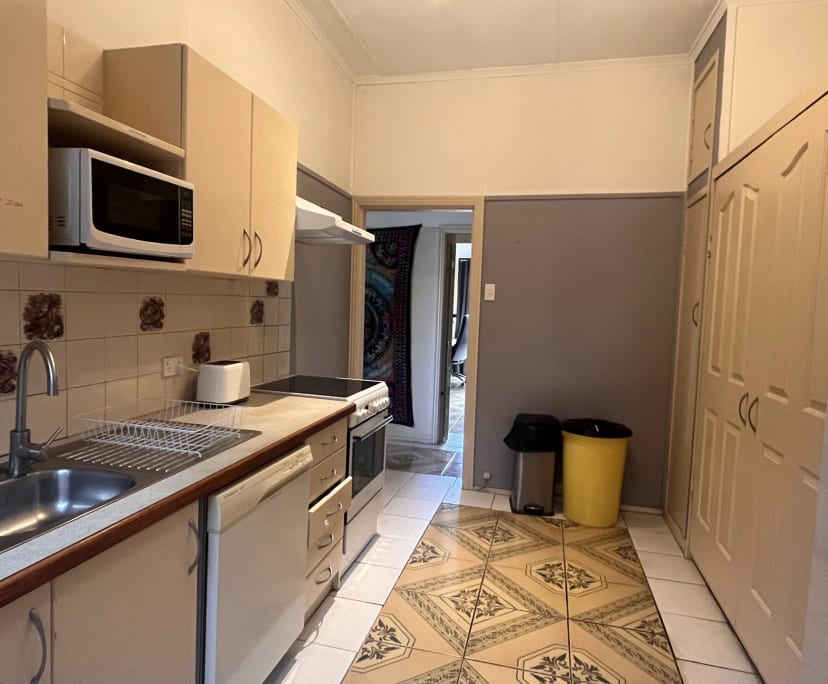 $265-275, Share-house, 3 rooms, Stones Corner QLD 4120, Stones Corner QLD 4120