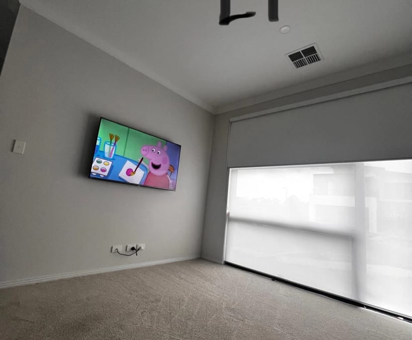 Unfurnished room in a share house