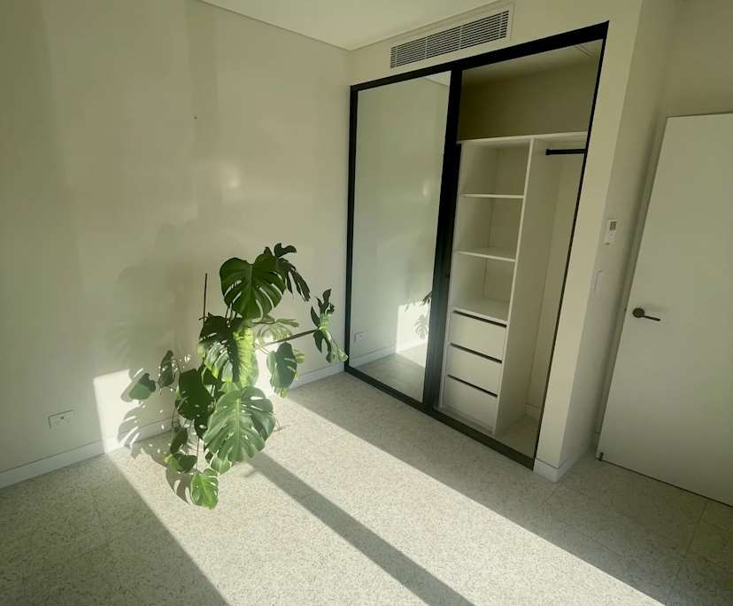 $385, Share-house, 3 bathrooms, Turrella NSW 2205