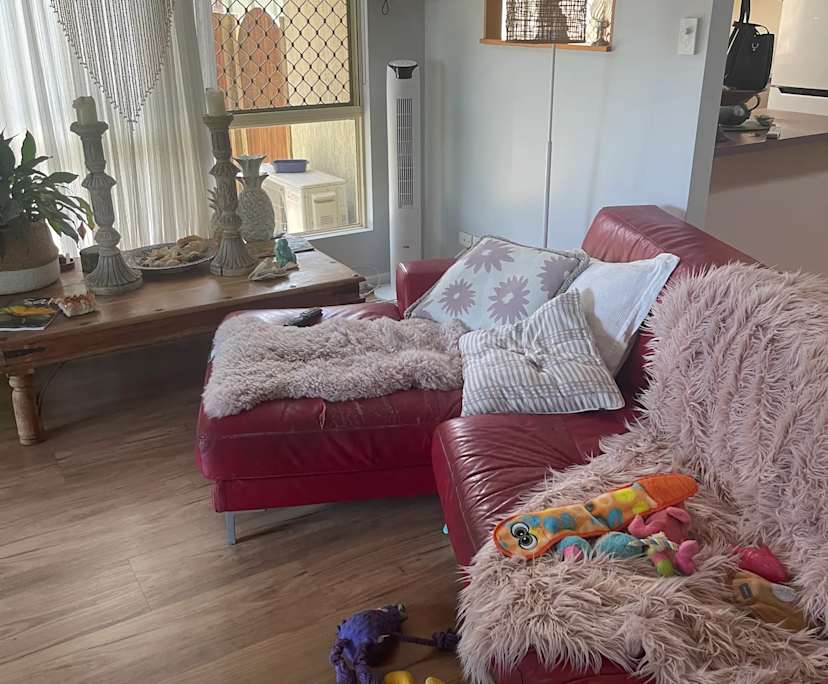 Furnished room in a flatshare