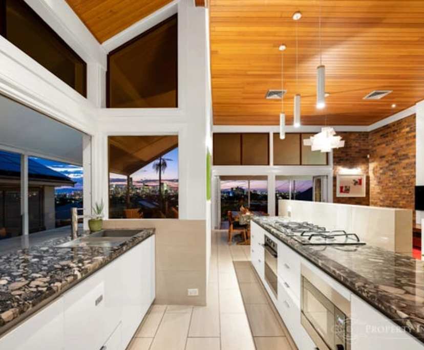 Unfurnished room with own bathroom