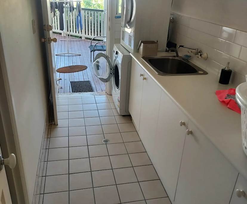 $270, Share-house, 6 bathrooms, Molendinar QLD 4214