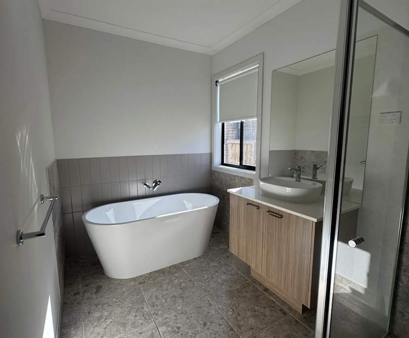$250, Share-house, 3 bathrooms, Werribee VIC 3030