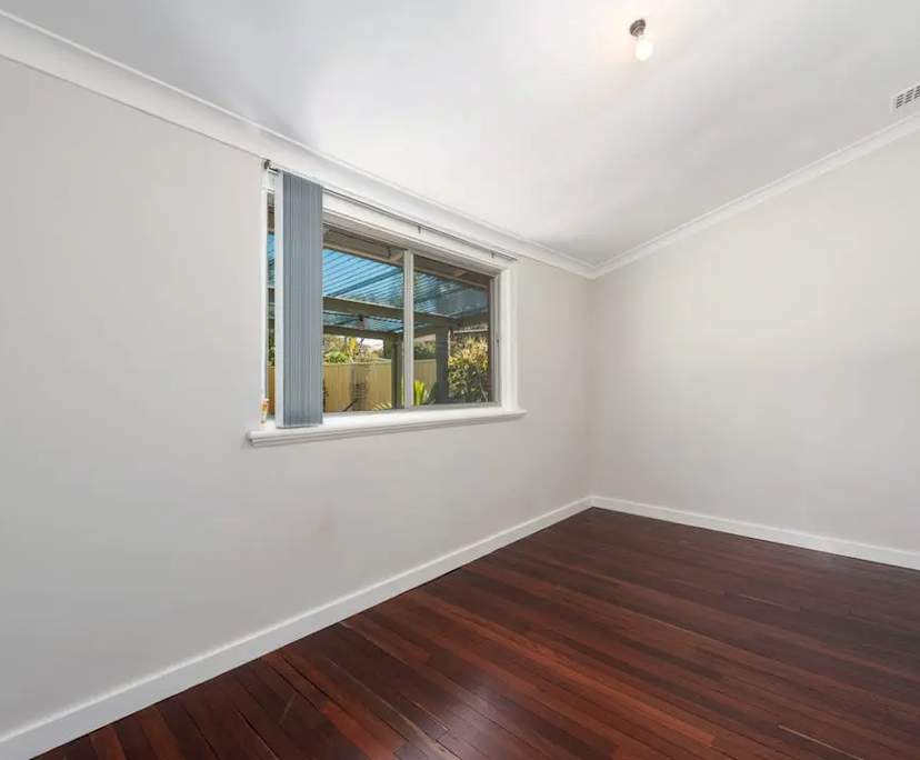 $1,200, Whole-property, 4 bathrooms, Woodlands WA 6018