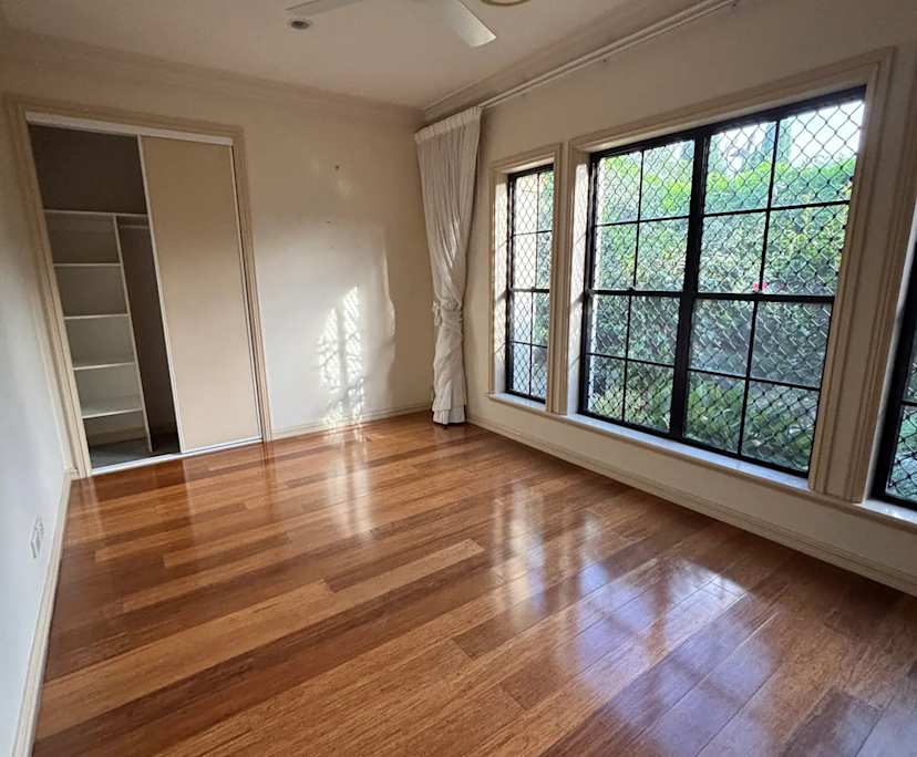 $300, Share-house, 4 bathrooms, Clear Island Waters QLD 4226