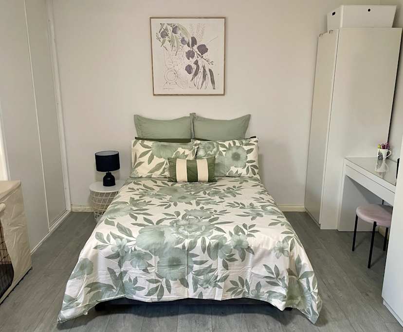 Furnished room studio flat for rent