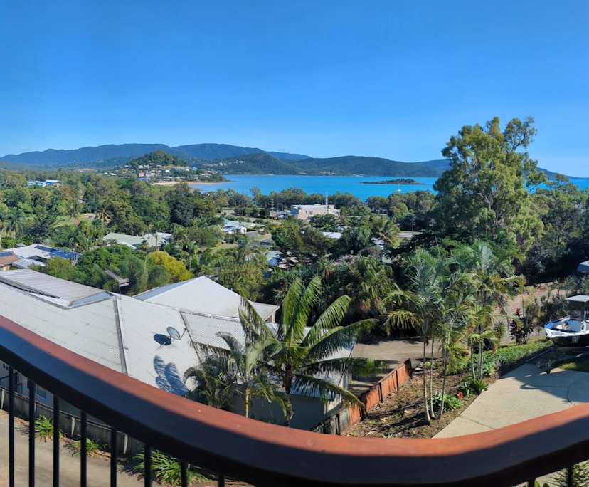 $370, Share-house, 3 bathrooms, Cannonvale QLD 4802