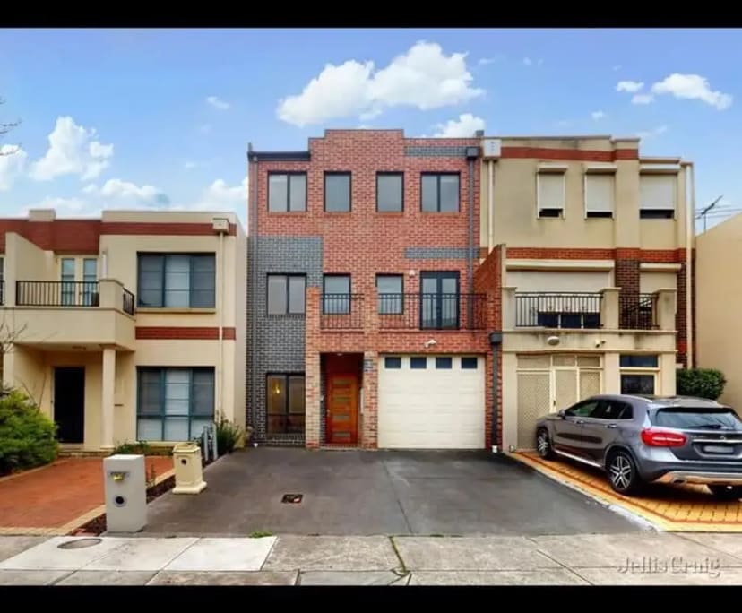 propertyImage