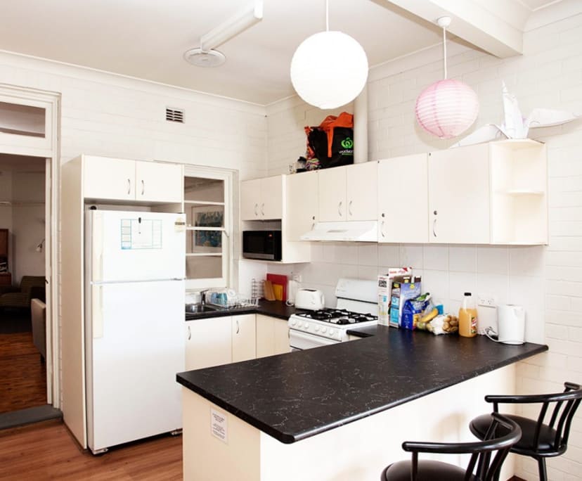 $170, Share-house, 6 bathrooms, Tighes Hill NSW 2297