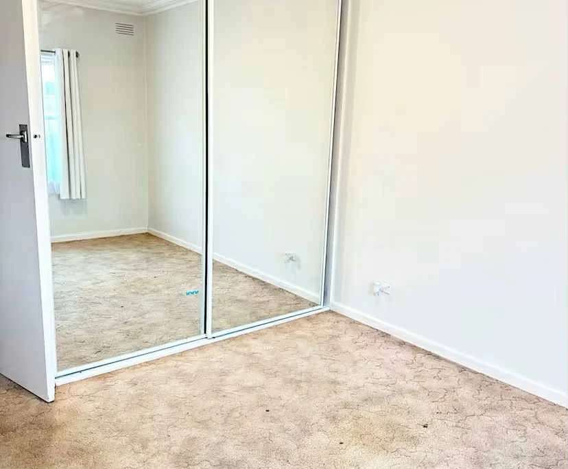 Unfurnished room in a share house