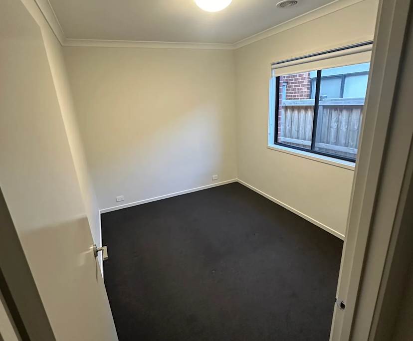 $250, Share-house, 4 bathrooms, Charlemont VIC 3217